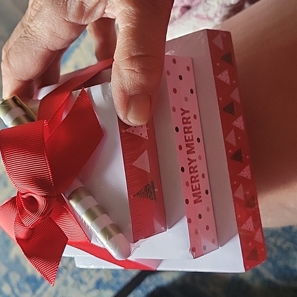 Christmas Gift Bundle NWT 💕 Perfect White Elephant 🎁 - Picture 2 of 5